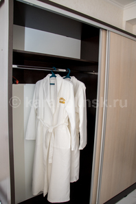 Гостиница "Жекен": В каждом номере, каждому клиенту - чистые халаты