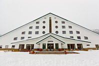 Отель Каприз-Каракол: Общий вид гостиницы, уникальный дизайн