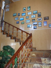 Гостиница "Асфандияр": Лестница на второй этаж
