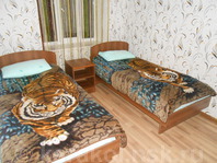 Трехкомнатная квартира по Карасаева (Тельмана): Спальня, раздельные кровати