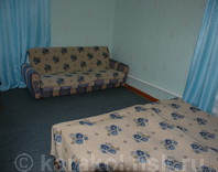Гостевой дом "Приют": Дополнительный диван в комнатах