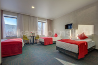 Отель "My Hotel": Семейный номер две раздельные кровати в дополнение