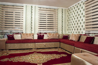 Коттедж "Фатима": Большой угловой диван в гостиной