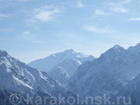 Вид на пик Каракол с Панорамы горнолыжной базы