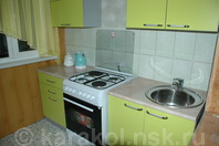 Двухкомнатная квартира по Карасаева IV: Кухня, все необходимое для комфортного проживания