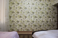 Двухкомнатная квартира по Кыштобаева: Спальня: две кровати в комнате