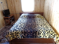 Гостевой дом "Тумар": Двухкомнатный номер, комната с двуспальной кроватью