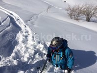 Вячеслав, Красноярск, нетронутые поля снега по пояс вне трассы горнолыжной базы Каракол