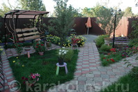 Гостевой дом "Karakol Holiday": Дворик гостевого дома