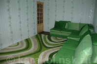 Двухкомнатная квартира по Карасаева IV: Зал, два дивана 2-4 места